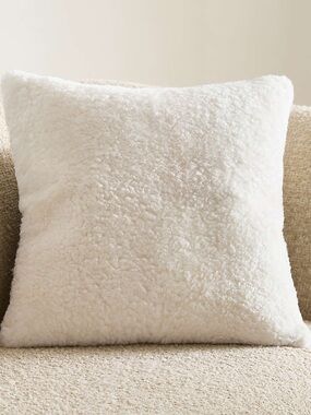 Crate & Barrel Malmo Shearling 20"x20" Arctic Ivory Throw Pillow Cover